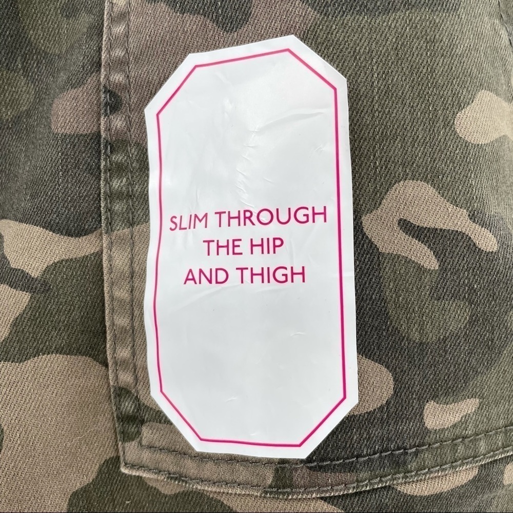 NEW! NOBO Camo Mid Rise Cropped Jeans - Picture 11 of 12